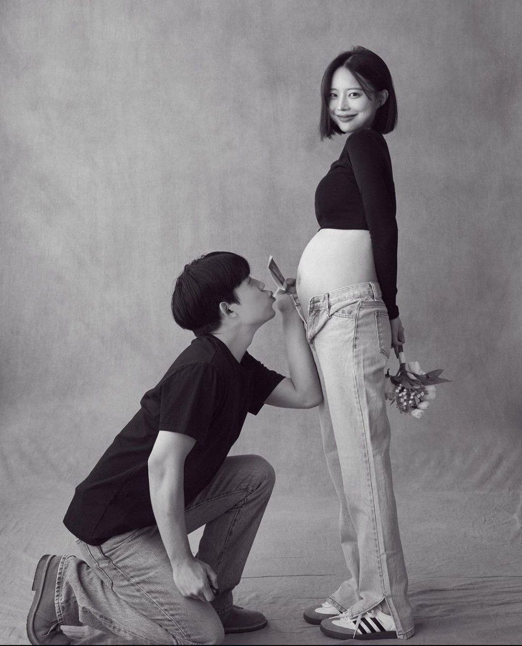 Bộ ảnh bầu cute giúp mẹ lan tỏa năng lượng tích cực