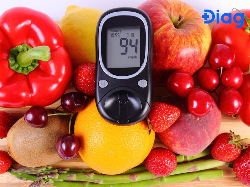 Chế độ ăn uống với nhiều rau củ quả giúp duy trì đường huyết ổn định.