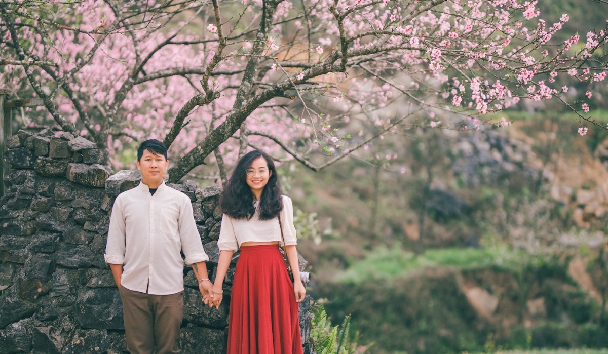 Kiểu chụp liếc mắt đưa tình