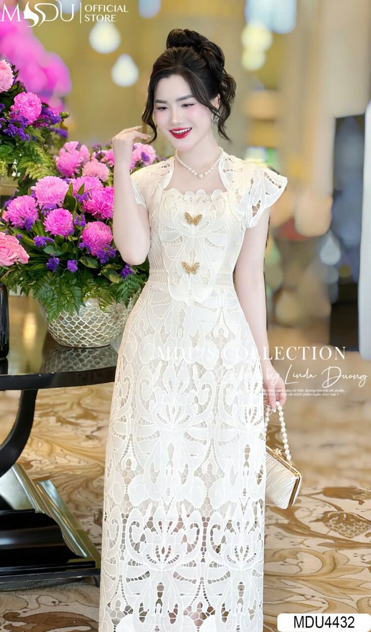 Đầm Body Cổ Vuông Midi Thanh Lịch