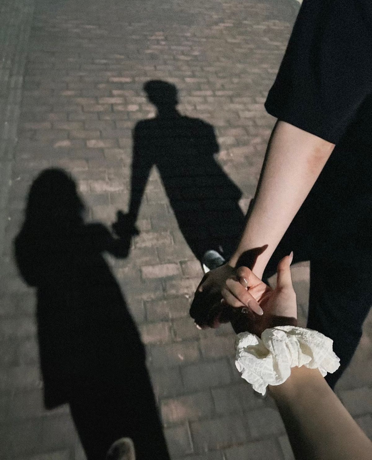 Chụp ảnh với người yêu giấu mặt tạo nên sự riêng tư lãng mạn