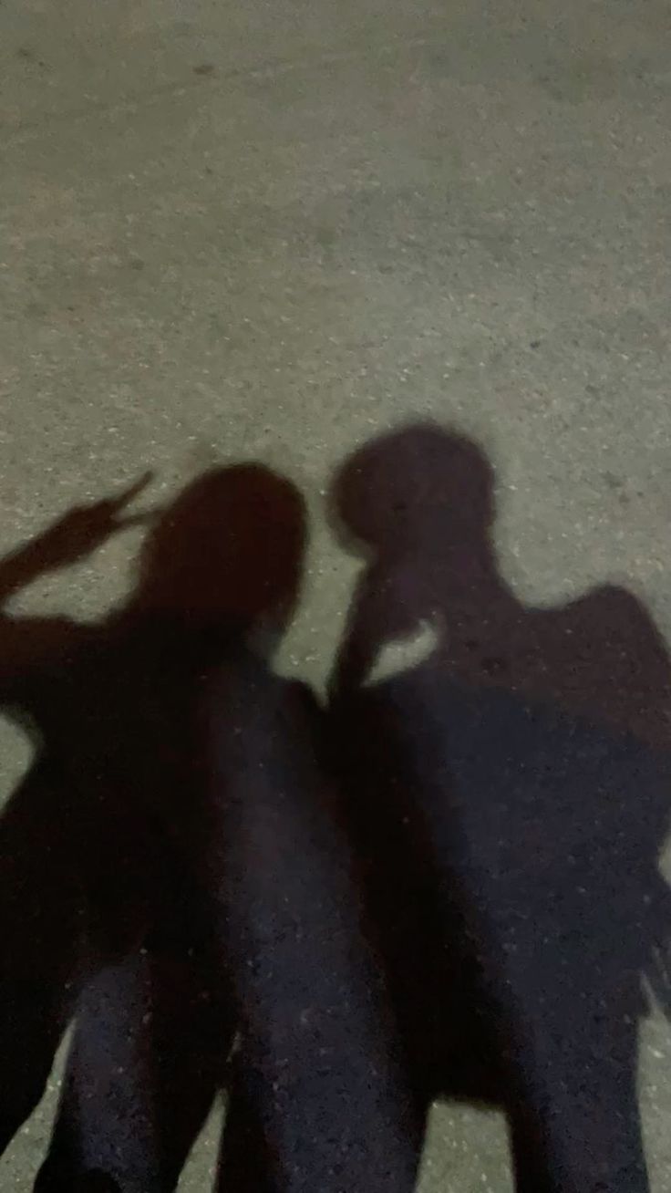 Ảnh chụp bóng cặp đôi