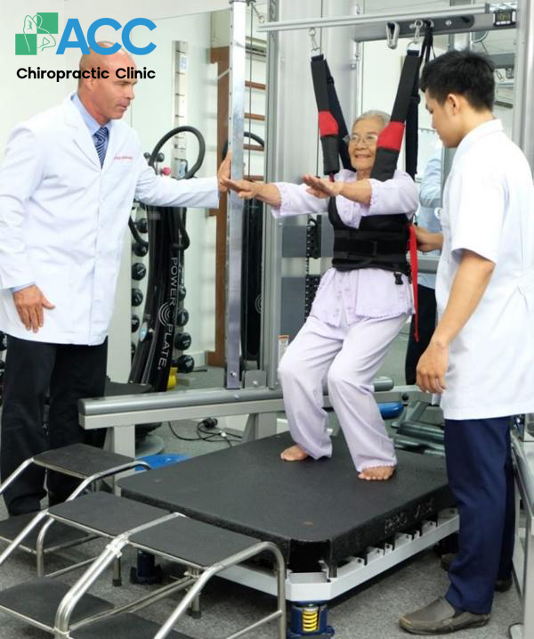 trị liệu thần kinh cột sống kết hợp vật lý trị liệu