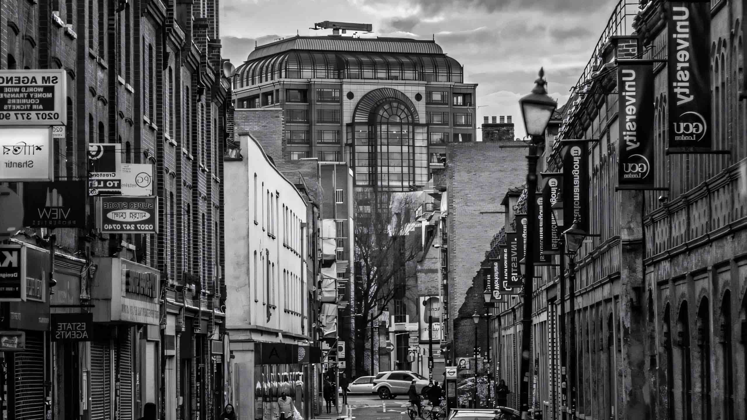 anh duong pho buon den trang 2560px 1440px 2k 18