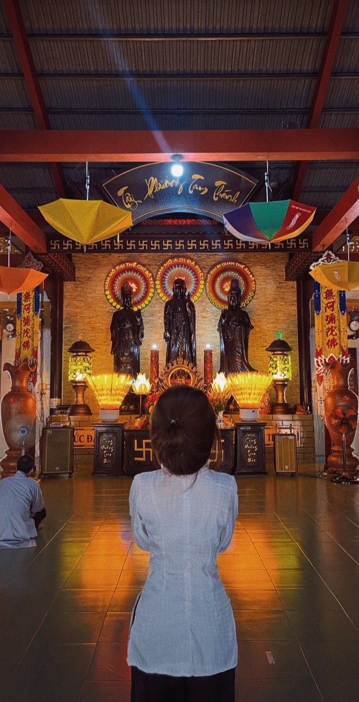 Lưu giữ khoảnh khắc bình an với chụp ảnh ở chùa