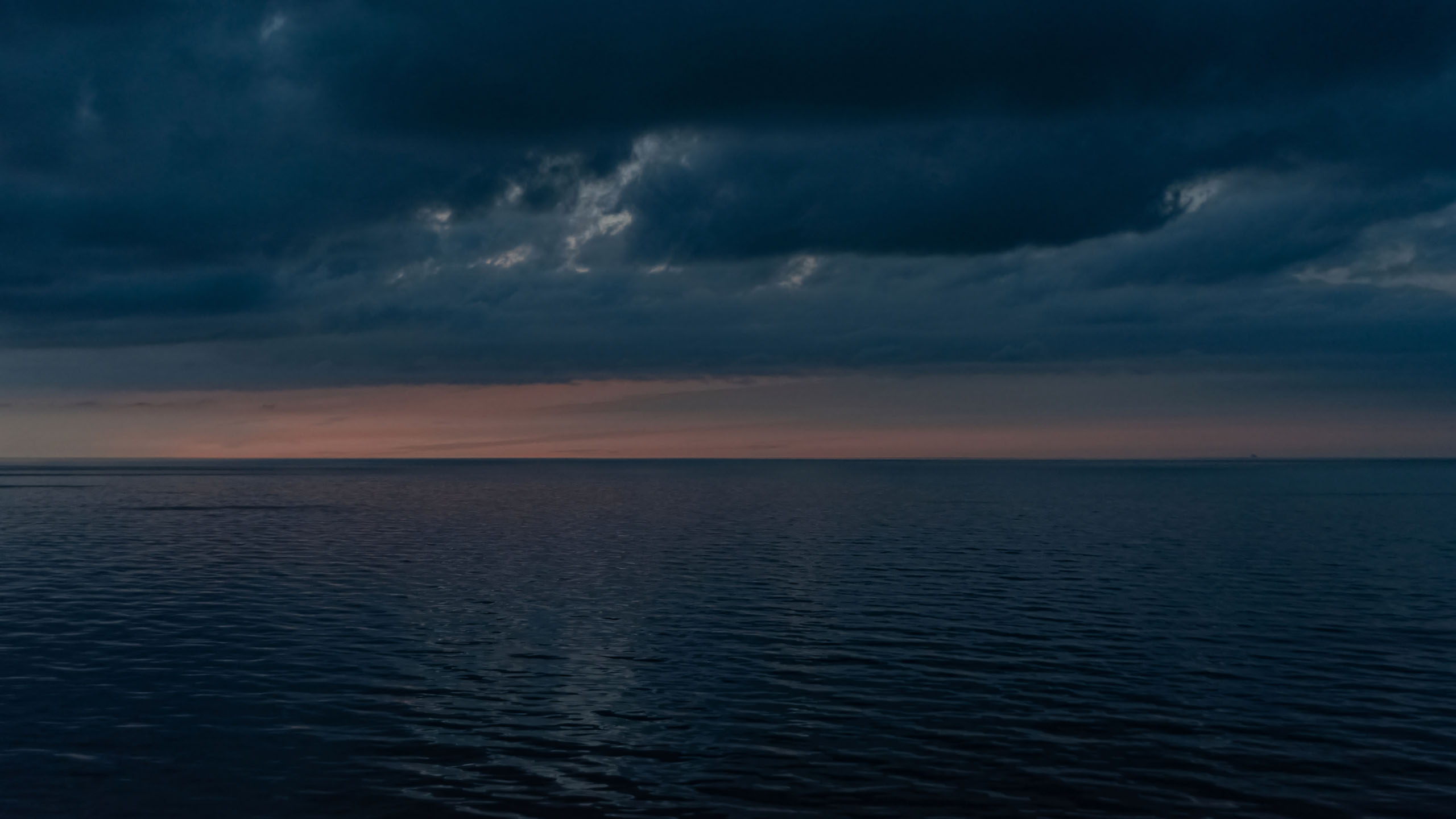 hinh anh bien dem buon ve dem 2560px 1440px 2k 4