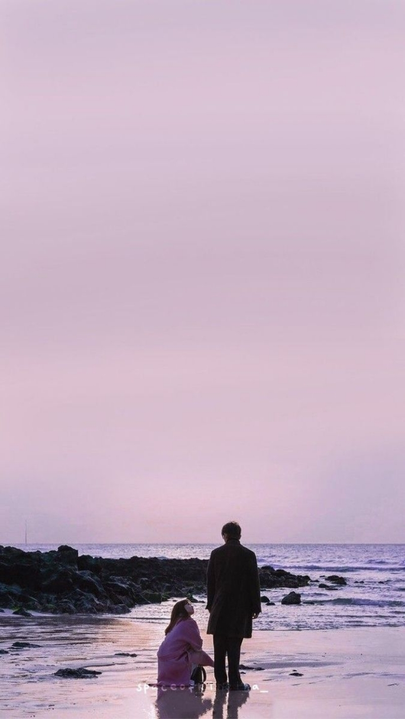 ảnh nền tình yêu điện thoại trò chuyện bên bờ biển
