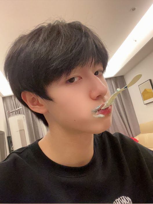 Ảnh trai đẹp 17 tuổi góp phần làm nổi bật thêm nội dung ảnh hot trên mạng xã hội