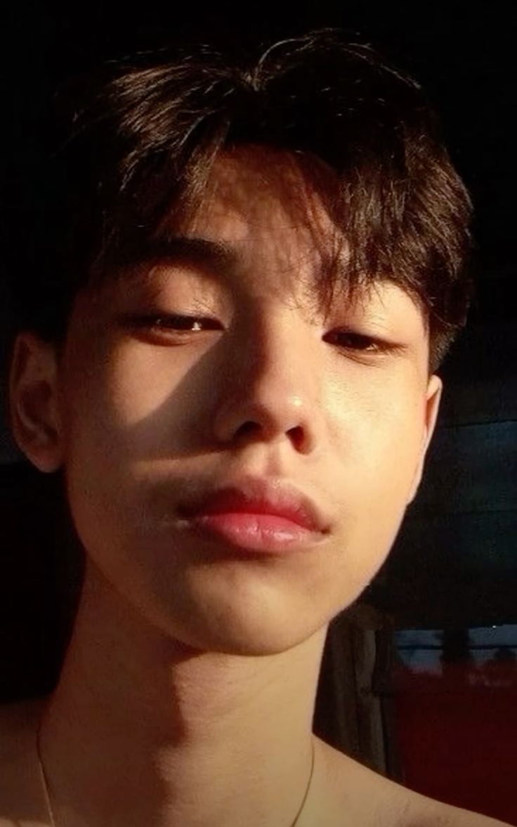 Bộ ảnh trai đẹp 17 tuổi mang lại nhiều cảm xúc tích cực và dễ chịu cho người xem