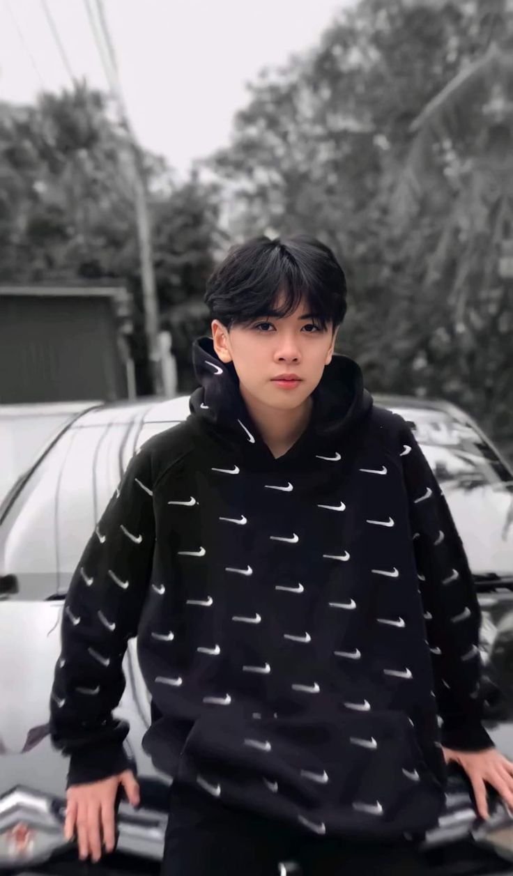 Một loạt ảnh trai 17 tuổi nhận được phản hồi tích cực từ cộng đồng mạng học đường