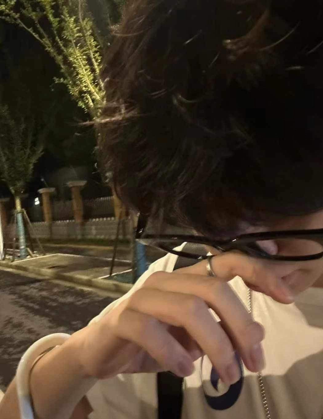 Ảnh trai đẹp 17 tuổi mang đến sự gần gũi, giống như hình ảnh quen thuộc từ bạn bè