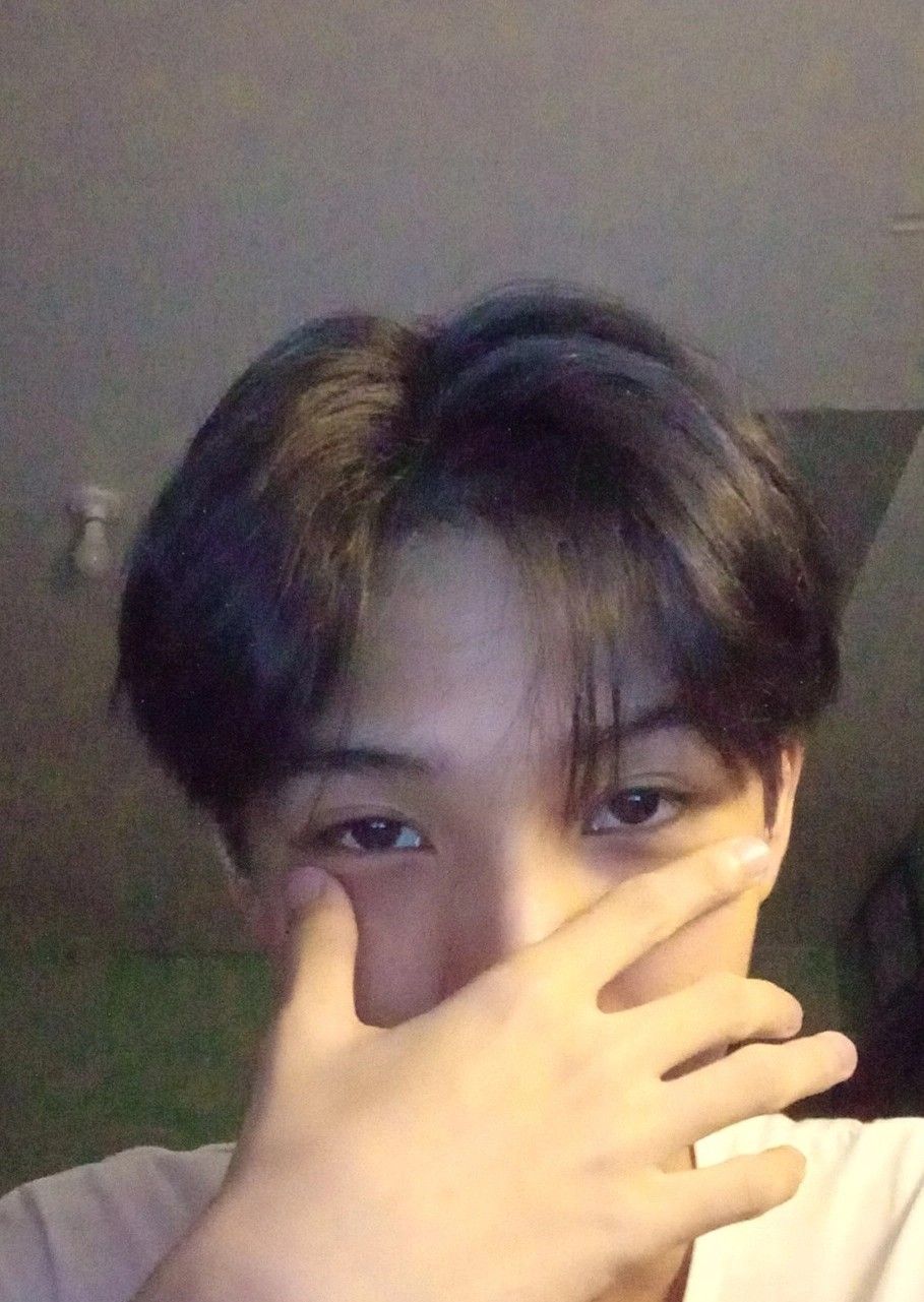 Bộ ảnh trai đẹp 17 tuổi nhận được sự yêu thích từ đông đảo người dùng mạng xã hội