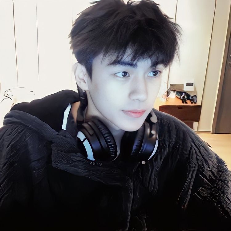 Bộ ảnh trai đẹp 18 tuổi mang lại sự mới mẻ khiến nhiều người quan tâm tìm kiếm nhiều