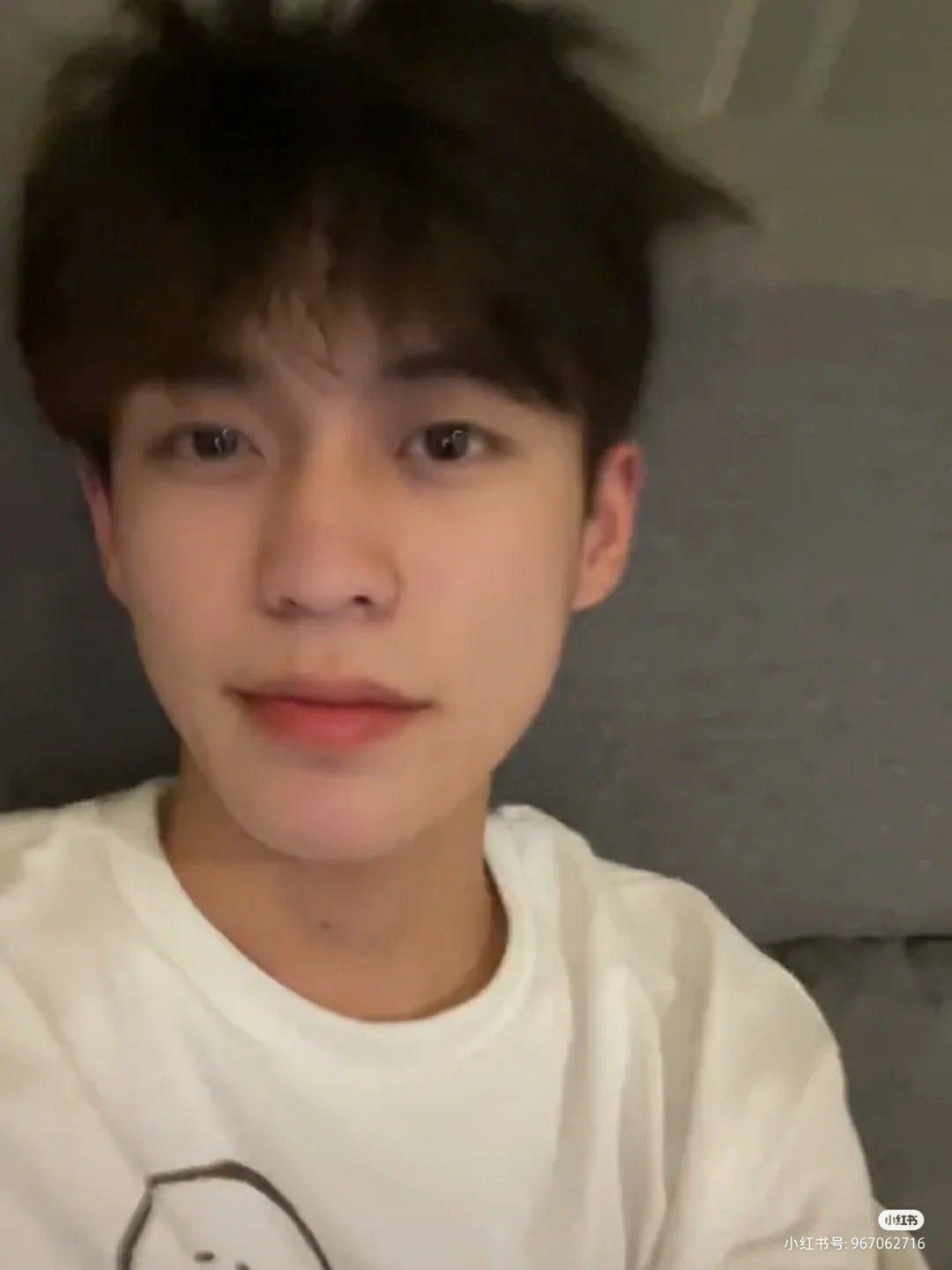 Bộ ảnh trai đẹp 18 tuổi Việt Nam nhanh chóng trở thành xu hướng nổi bật được chú ý nhiều