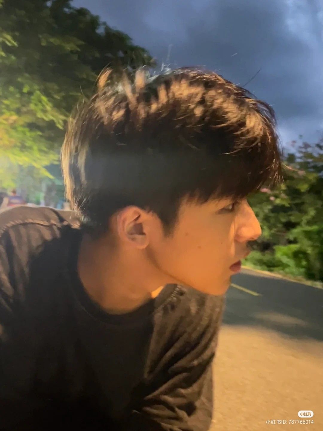 Hình ảnh trai 18 tuổi Việt Nam trở thành lựa chọn yêu thích để chia sẻ trong cộng đồng