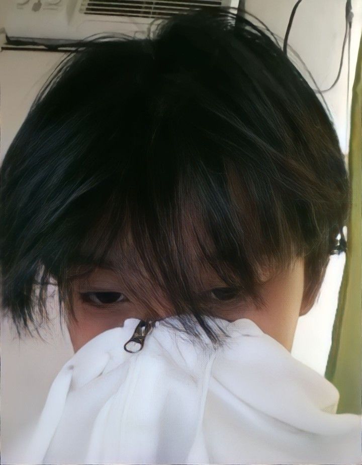 Ảnh trai đẹp 18 tuổi che mặt