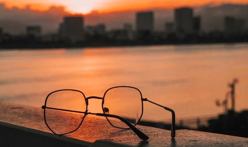 Ảnh nền buồn hoàng hôn bên bờ sông