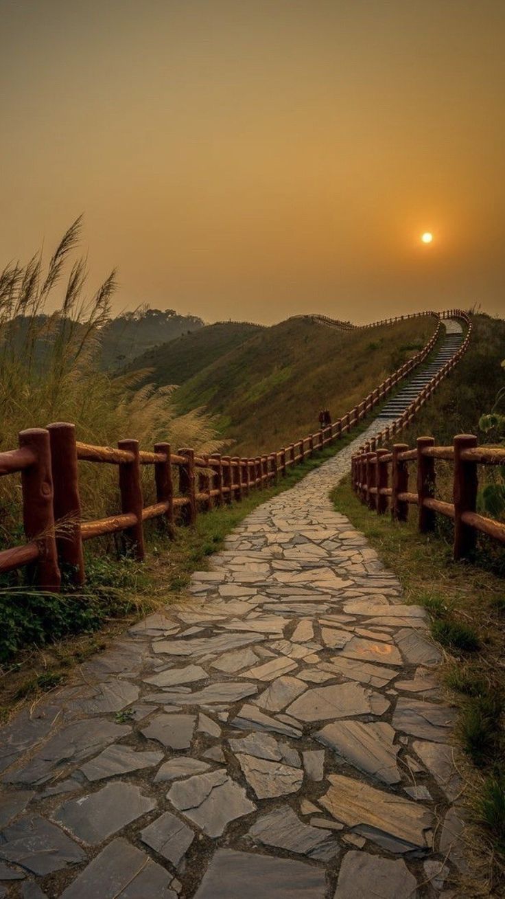 ảnh nền hoàng hôn trên núi