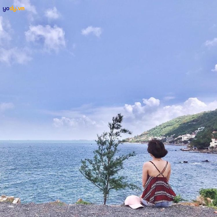 ảnh cô gái quay lưng