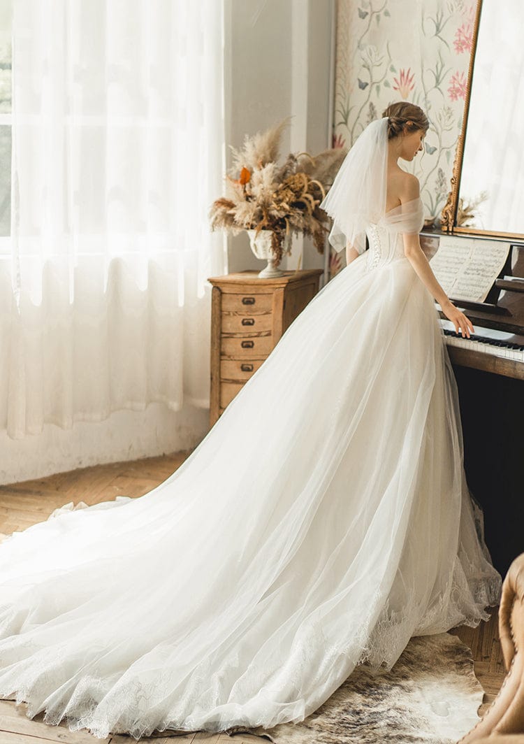 Ảnh cô dâu quay lưng đẹp