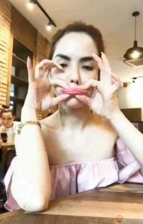 Cô Cẩm Lan Sục meme Linda