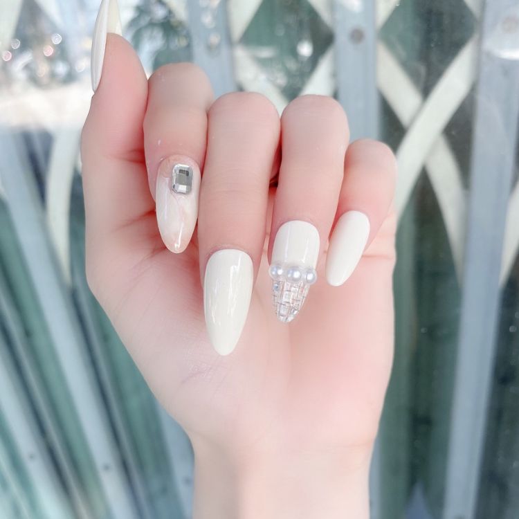 Mẫu nail cô dâu sang chảnh