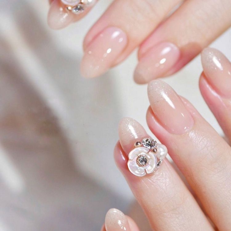 Mẫu nail cô dâu sang chảnh