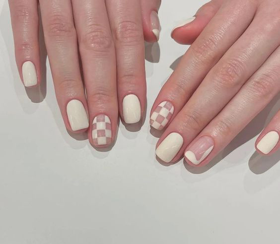 Một mẫu thiết kế nail vỏ sò sống động 
