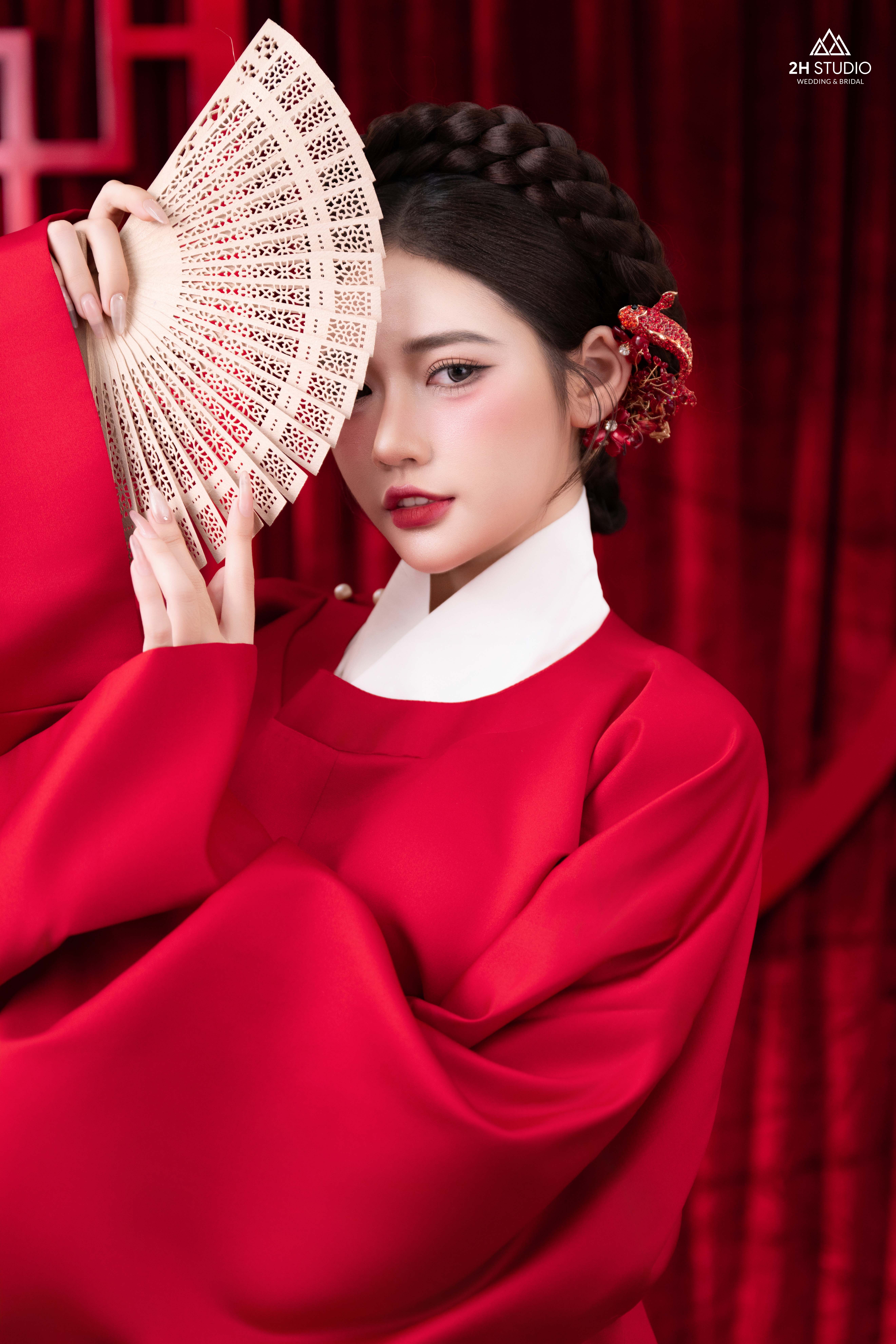 Chăm chút cho bộ nail chụp hình cưới