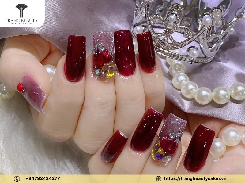 Móng dài vuông tone đỏ rực rỡ