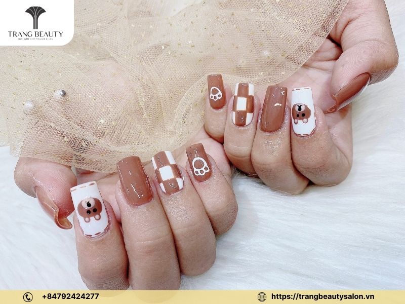 Nail dài vuông màu nude sang trọng