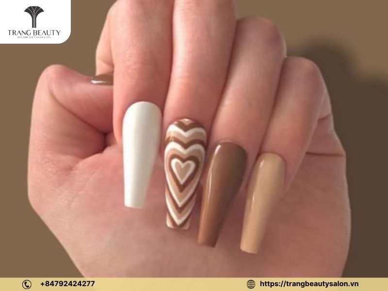 Nail dài vuông màu nâu quý phái