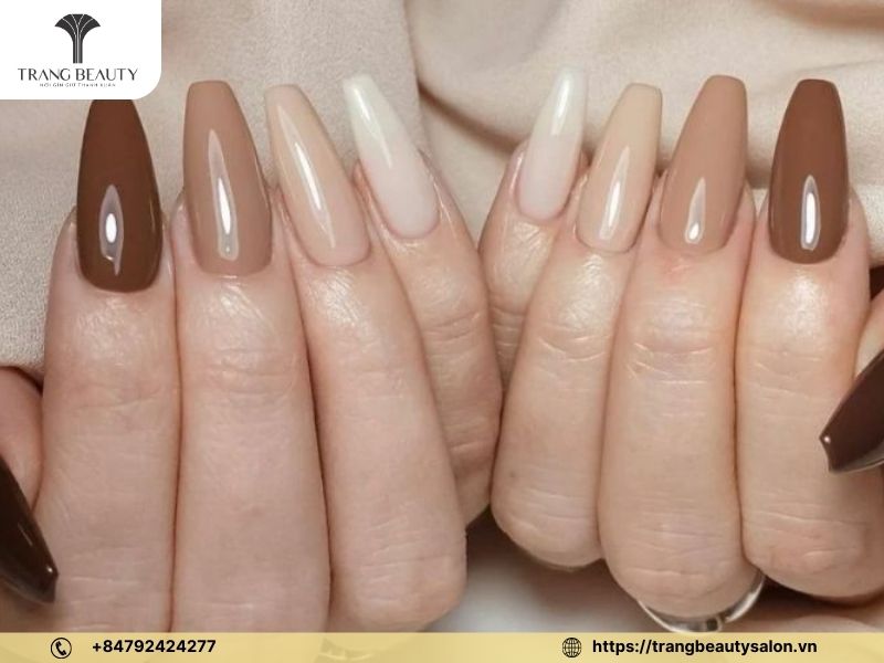 Nail dài vuông màu nâu quý phái