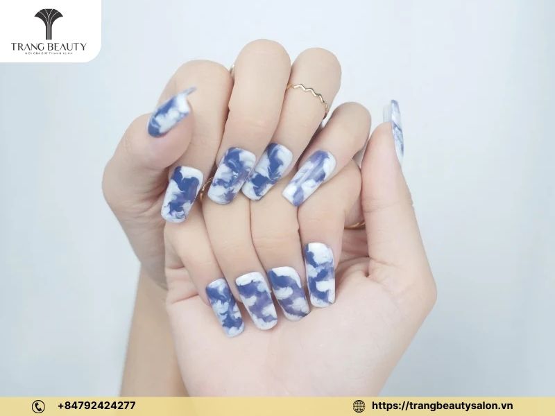 Kiểu móng dài vuông ombre sang trọng