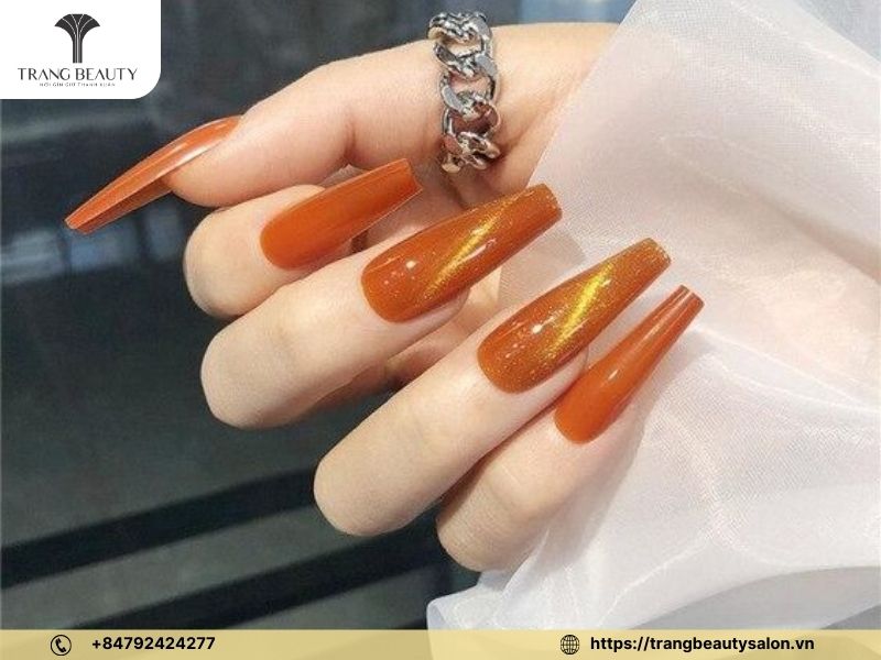 Móng dài vuông màu cam tươi trẻ