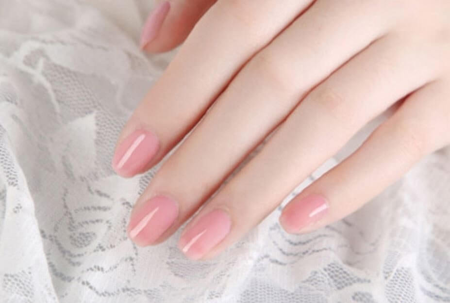 màu sơn móng tay cho da ngăm đen