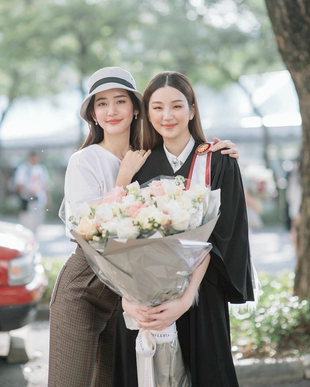 Chụp ảnh kỷ yếu cùng con gái nên mặc gì