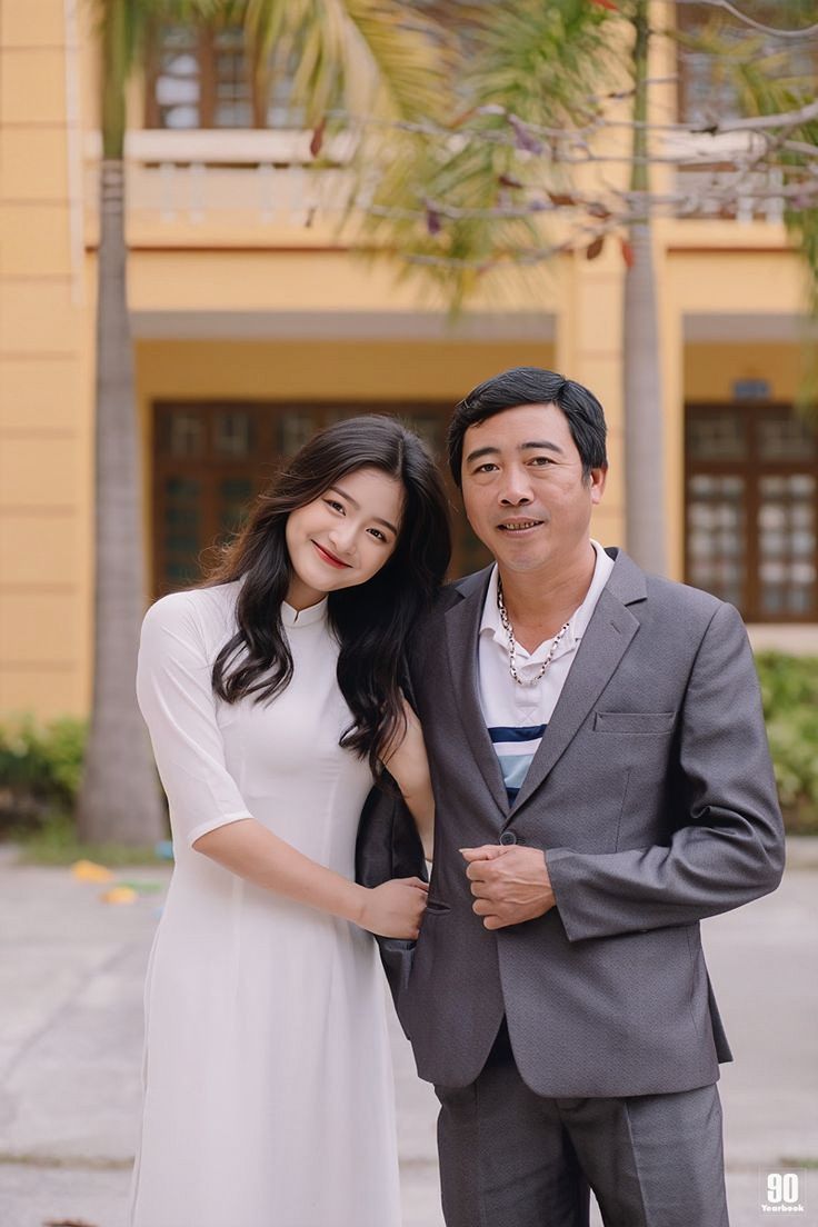 Ảnh kỷ yếu không chỉ của con mà còn của gia đình