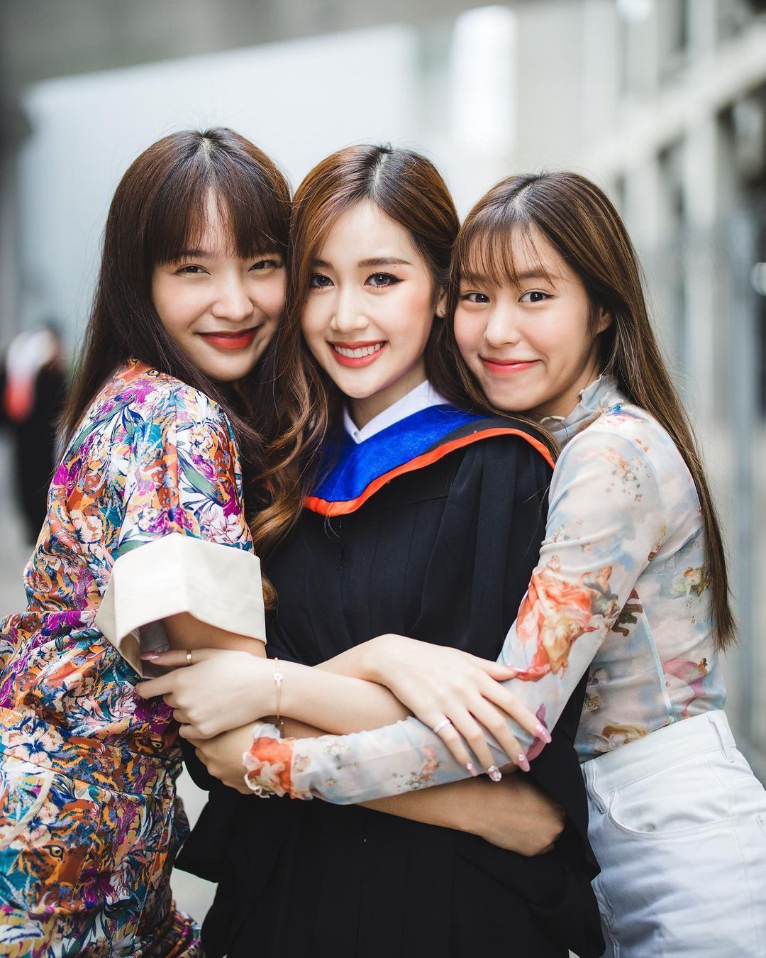 Ba mẹ và con gái cùng lưu giữ tuổi trẻ