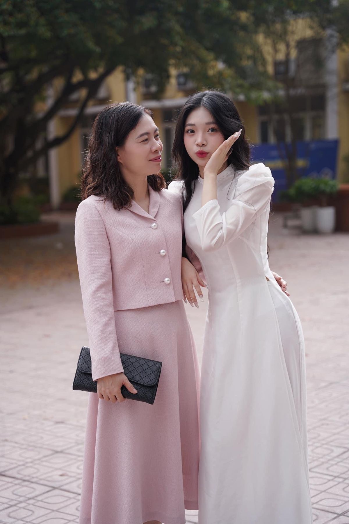 Lời chúc yêu thương trong từng bức ảnh kỷ yếu