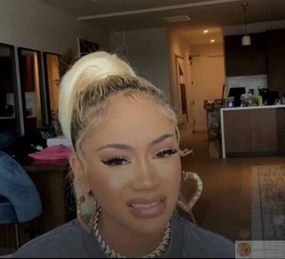 Cười khinh bỉ meme thể hiện thái độ châm chọc nhưng vẫn vui nhộn gần gũi