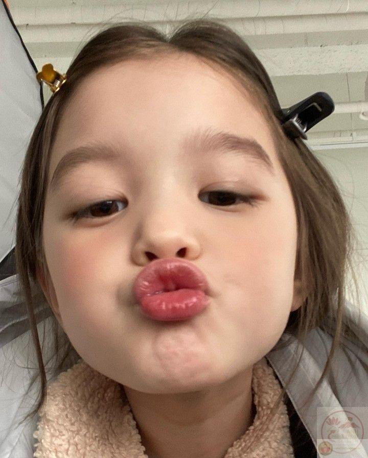 Cộng đồng mạng yêu thích sự hóm hỉnh mà meme chu mỏ mang lại