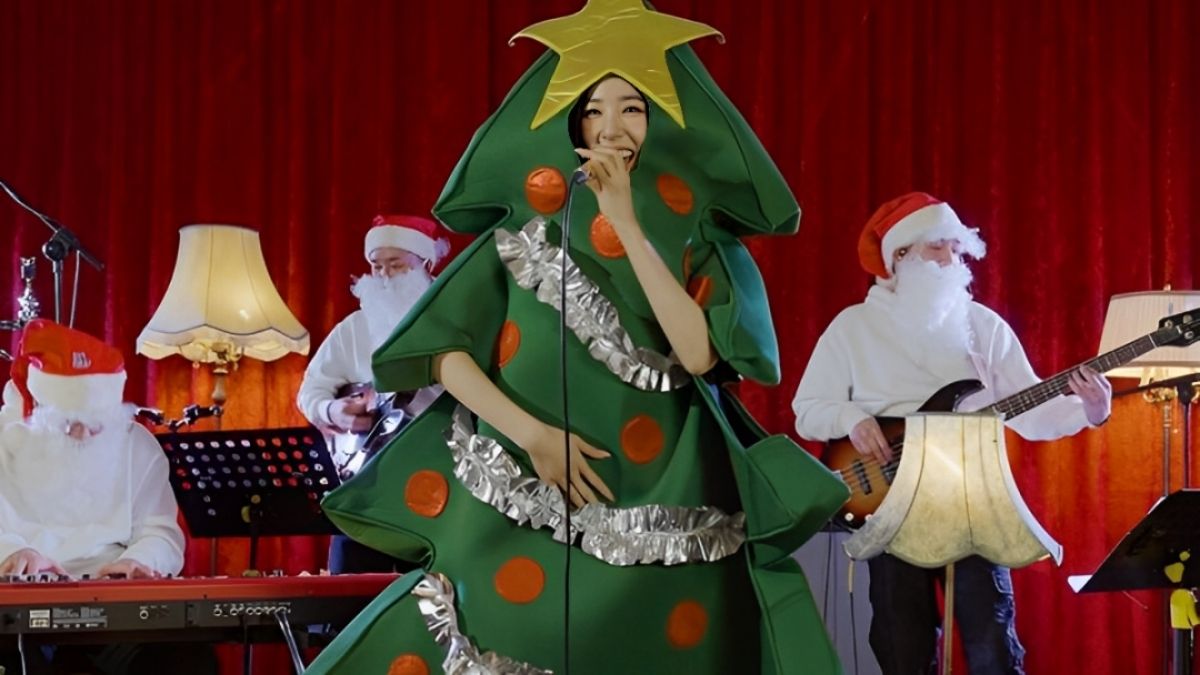 Hóa trang thành cây thông Noel phố biến mọi sự kiện
