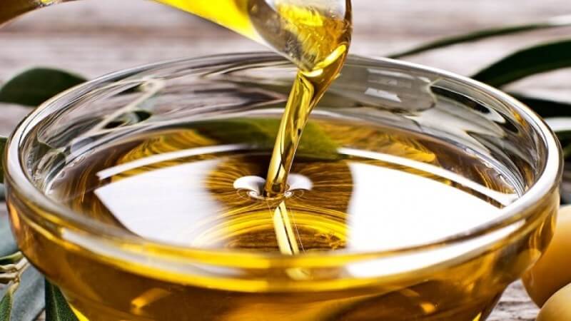 cách làm sạch nhựa mít trên dao bằng dầu ăn