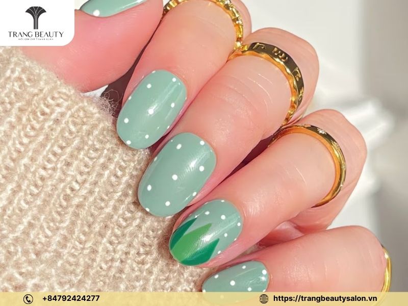 Nail xanh bơ nhạt