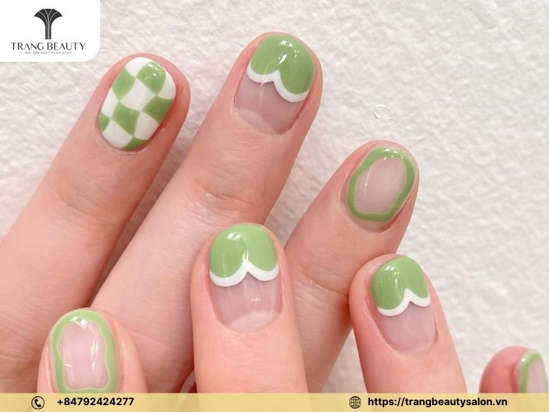 Nail xanh bơ nhạt