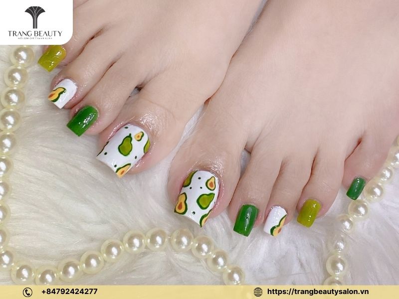 Nail xanh bơ hoạ tiết