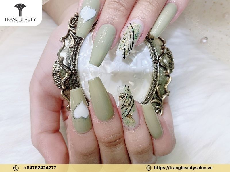Nail xanh bơ hoạ tiết