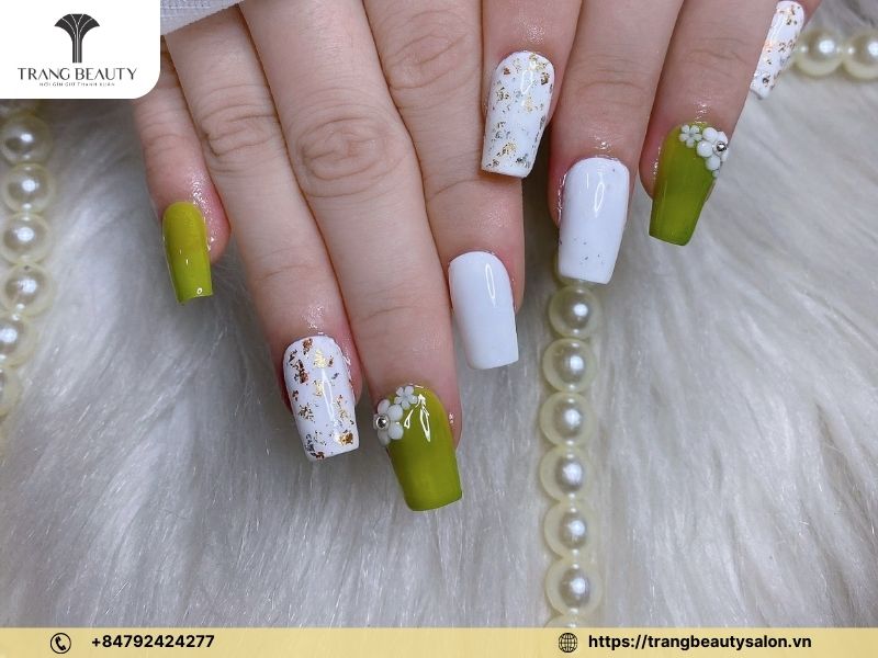 Nail xanh bơ đính đá