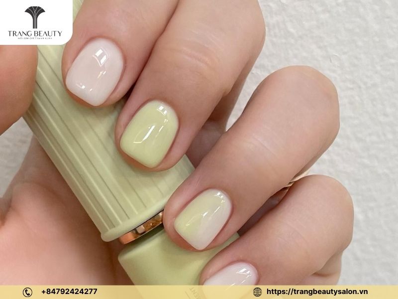 Nail xanh bơ mờ